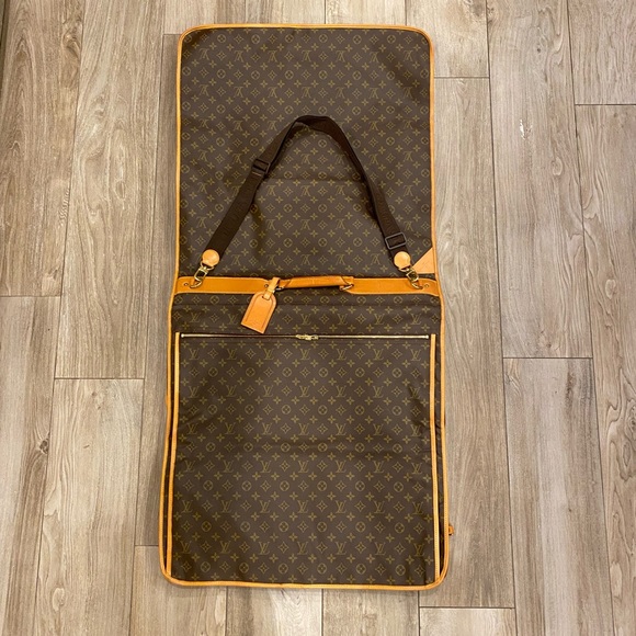 🚫SOLD🚫 LOUIS VUITTON Garment Bag - Picture 12 of 13